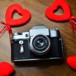 בחירת תמונות לאתר הכרויות – המדריך שיכפיל לכם את הפניות